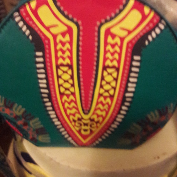 Purses - Picture 7 of 8